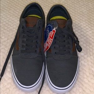 🛍Grey and brown Van ortholite lace up shoes